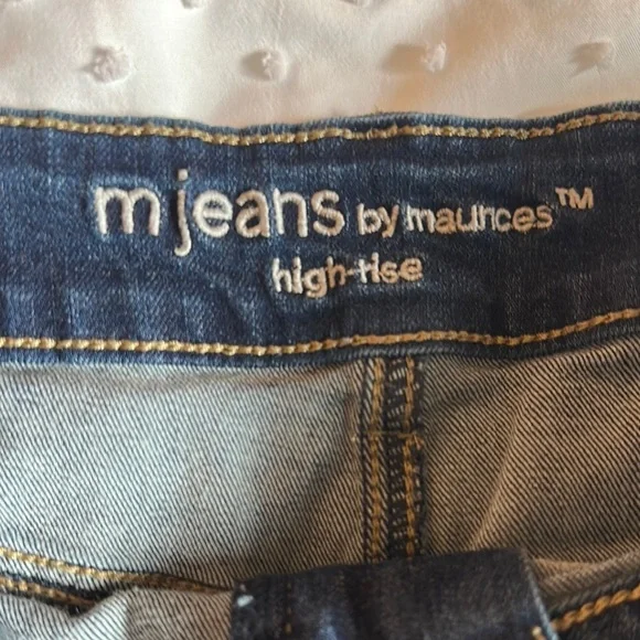 Denim Lace Trim Women Shorts Maurices size 12 - Picture 2 of 5